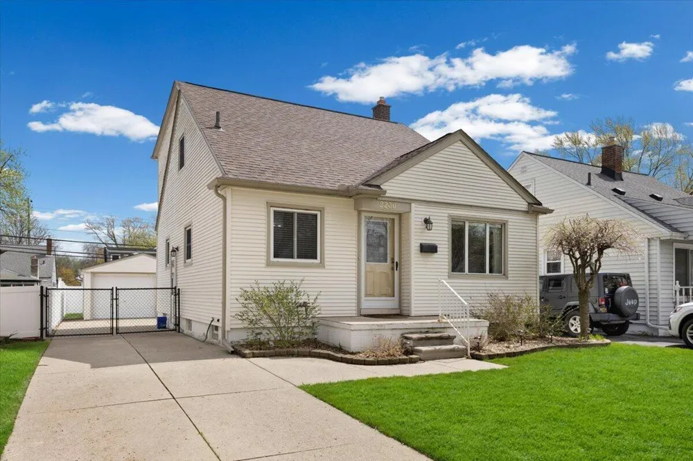 2236 Tyler Avenue Berkley City, MI 48072