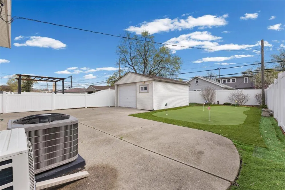 2236 Tyler Avenue Berkley City, MI 48072