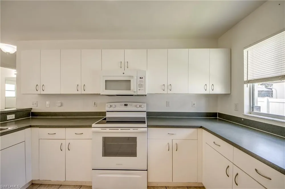 2114 SW 39th Street Cape Coral, FL 33914