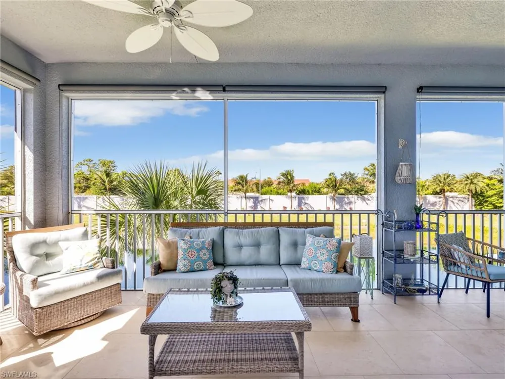2543 Seychelles Drive #605 Naples, FL 34112