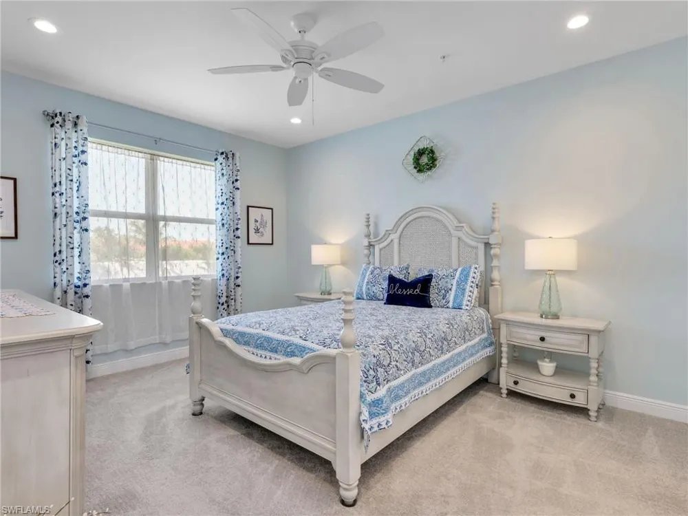 2543 Seychelles Drive #605 Naples, FL 34112