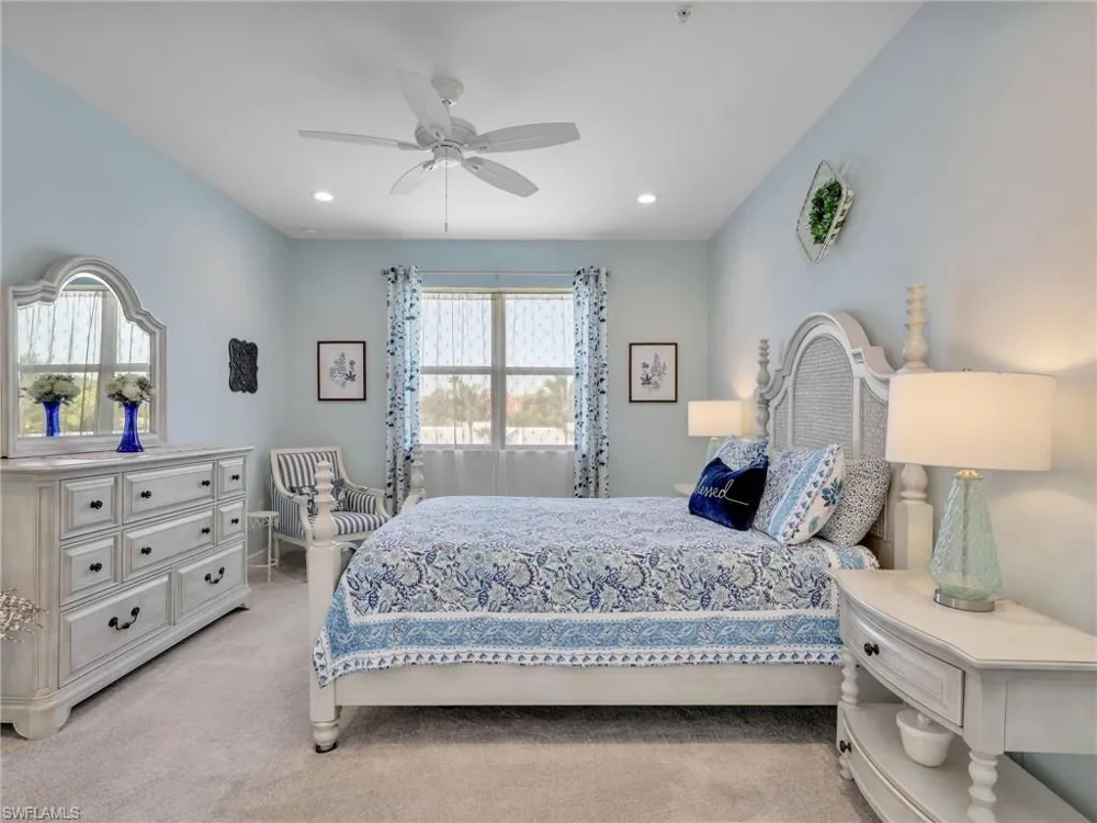 2543 Seychelles Drive #605 Naples, FL 34112