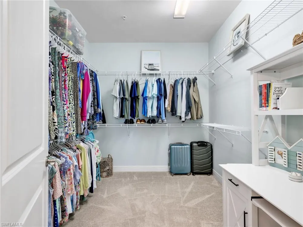 2543 Seychelles Drive #605 Naples, FL 34112