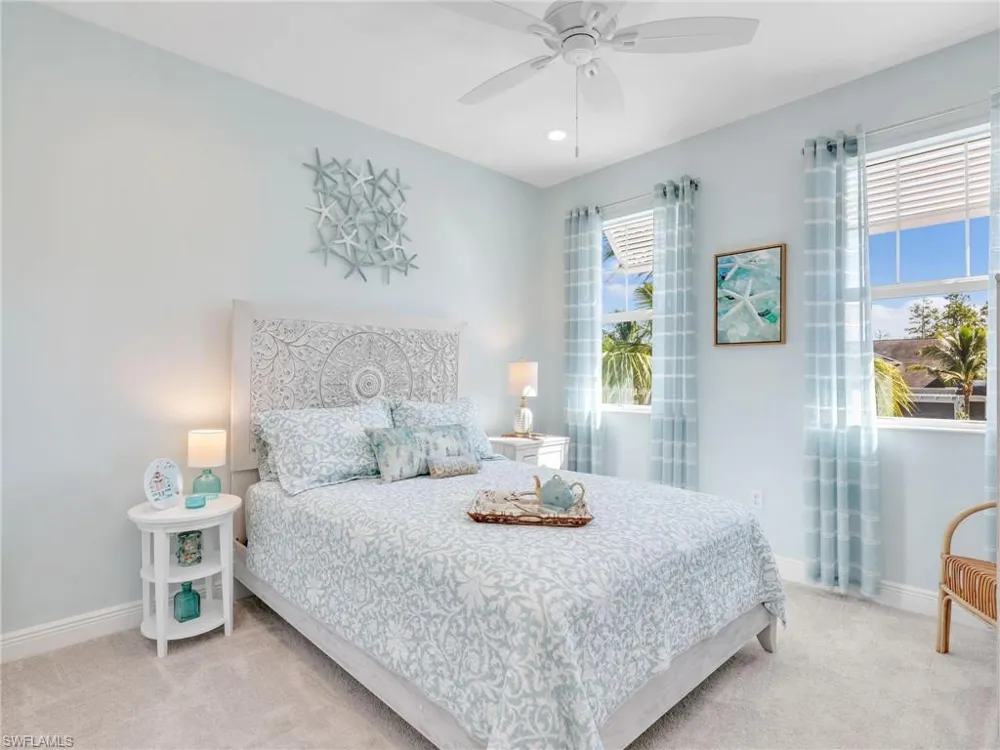 2543 Seychelles Drive #605 Naples, FL 34112