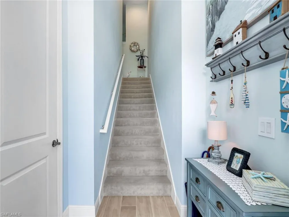 2543 Seychelles Drive #605 Naples, FL 34112