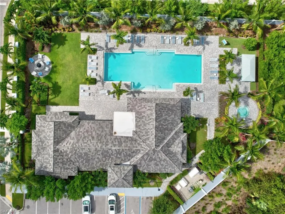 2543 Seychelles Drive #605 Naples, FL 34112