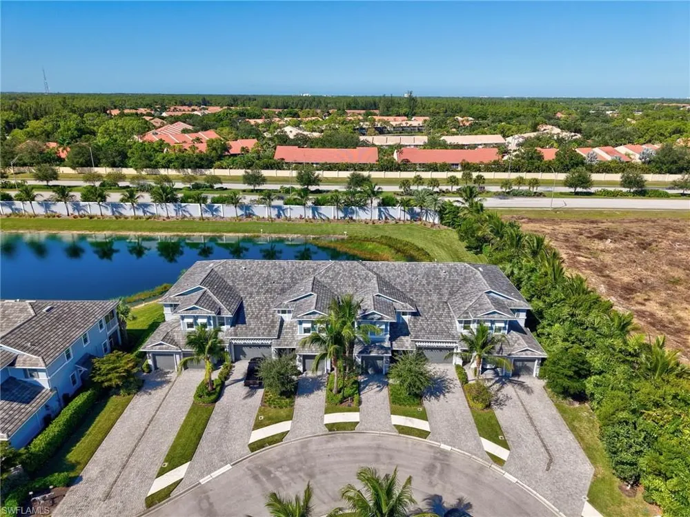 2543 Seychelles Drive #605 Naples, FL 34112