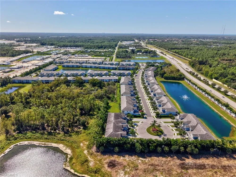 2543 Seychelles Drive #605 Naples, FL 34112