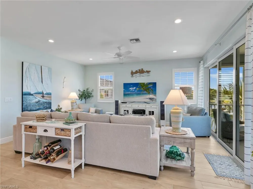 2543 Seychelles Drive #605 Naples, FL 34112