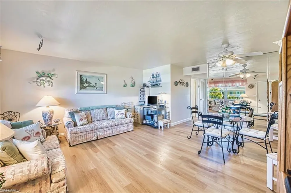 601 Periwinkle Way #D-7 Sanibel, FL 33957