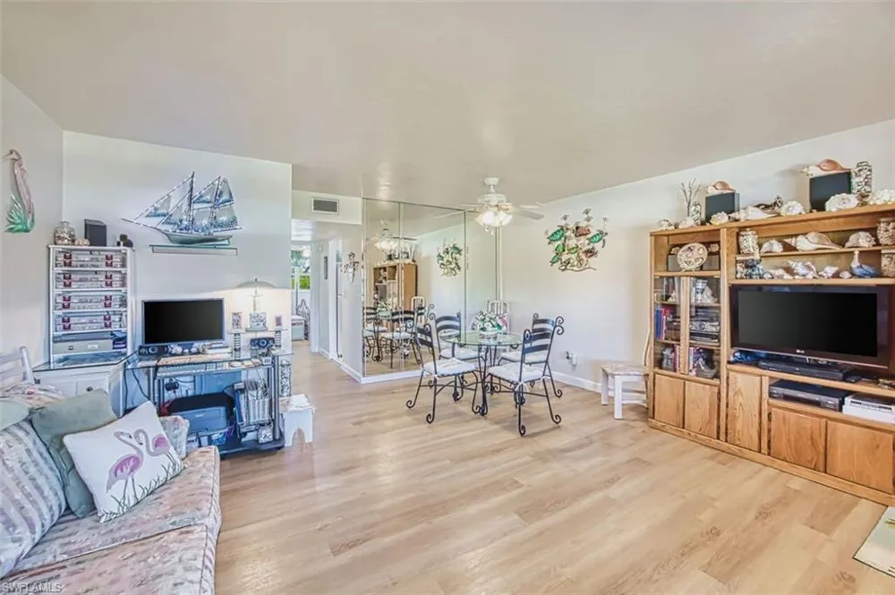 601 Periwinkle Way #D-7 Sanibel, FL 33957