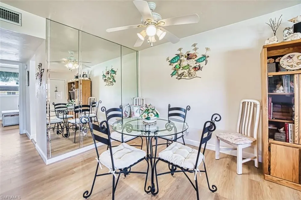 601 Periwinkle Way #D-7 Sanibel, FL 33957