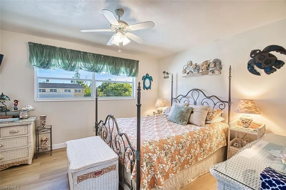 601 Periwinkle Way #D-7 Sanibel, FL 33957