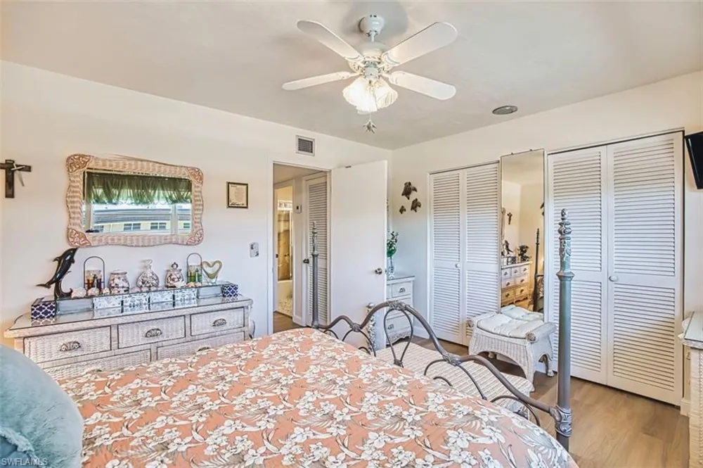 601 Periwinkle Way #D-7 Sanibel, FL 33957