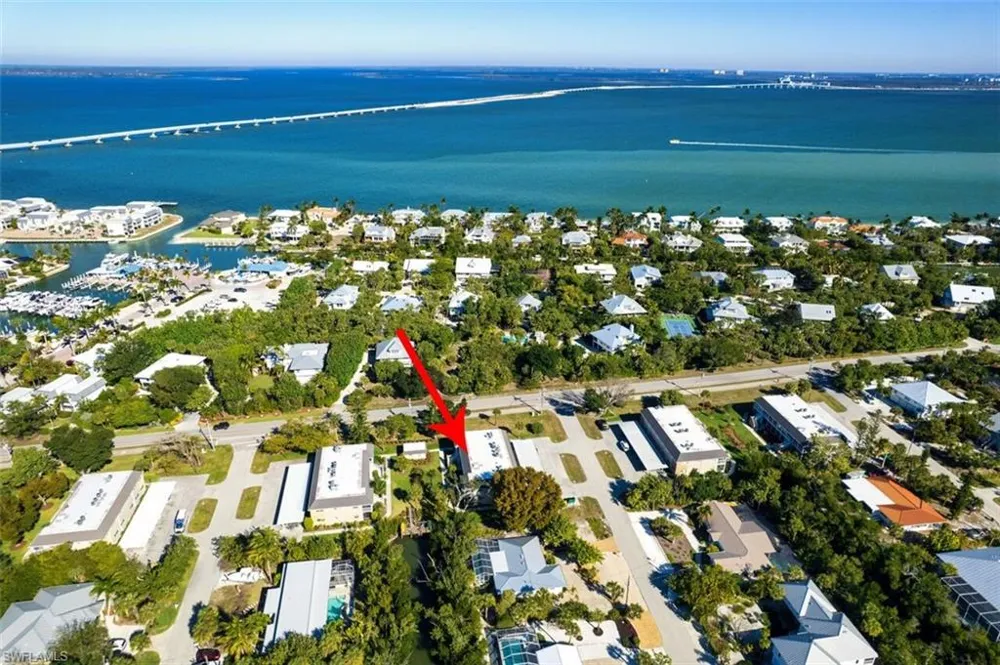 601 Periwinkle Way #D-7 Sanibel, FL 33957