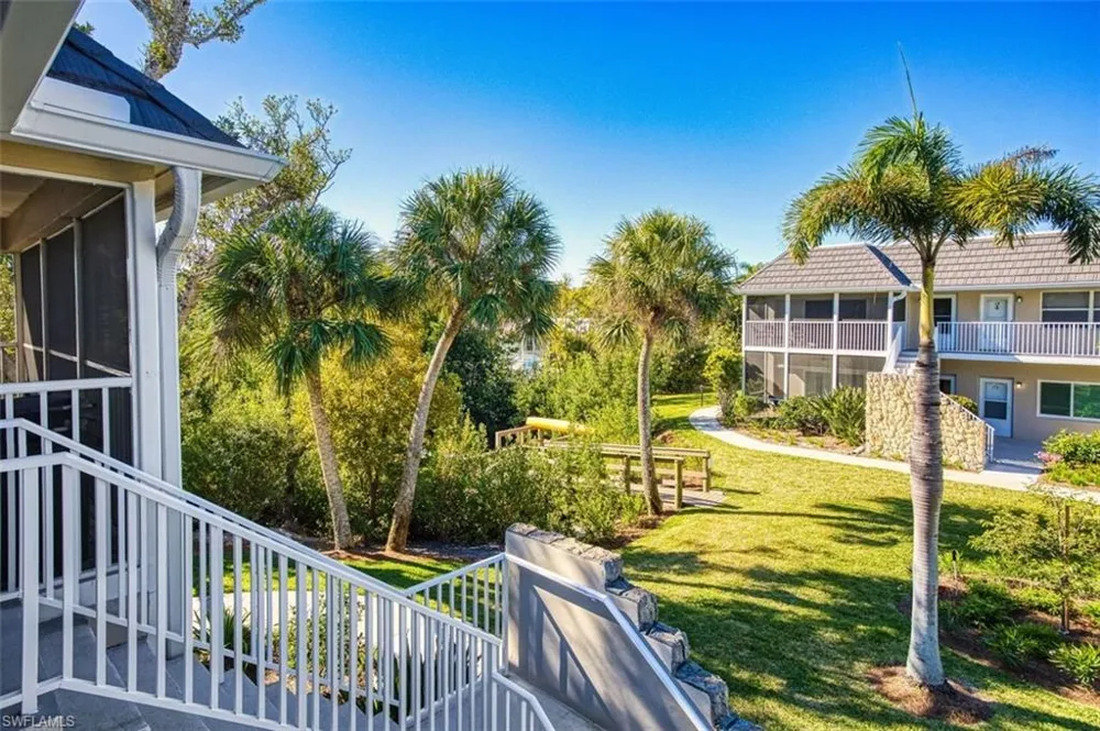 601 Periwinkle Way #D-7 Sanibel, FL 33957