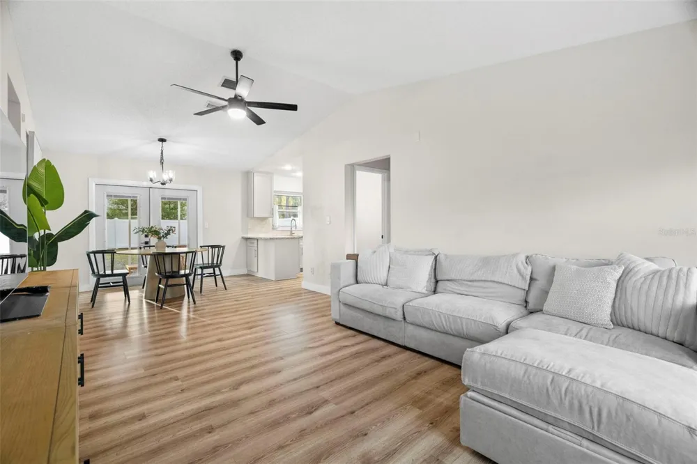 6500 BRIAR RIDGE COURT Pinellas Park, FL 33782