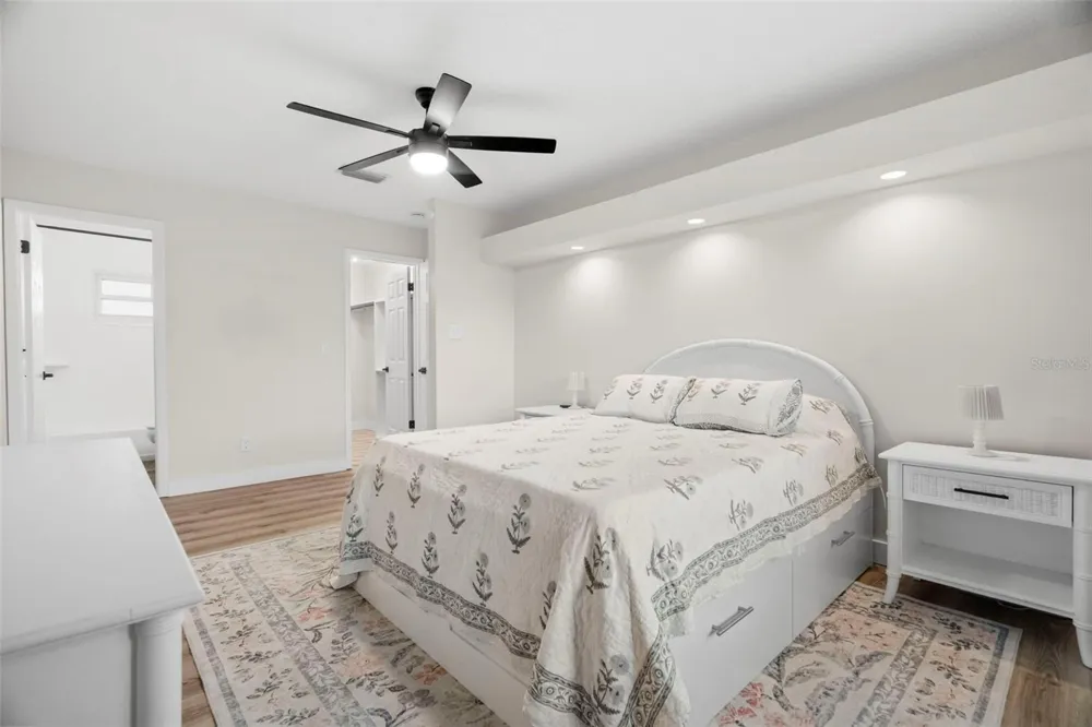 6500 BRIAR RIDGE COURT Pinellas Park, FL 33782