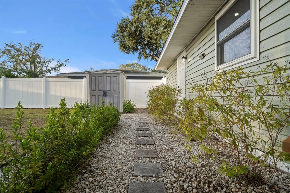 6500 BRIAR RIDGE COURT Pinellas Park, FL 33782