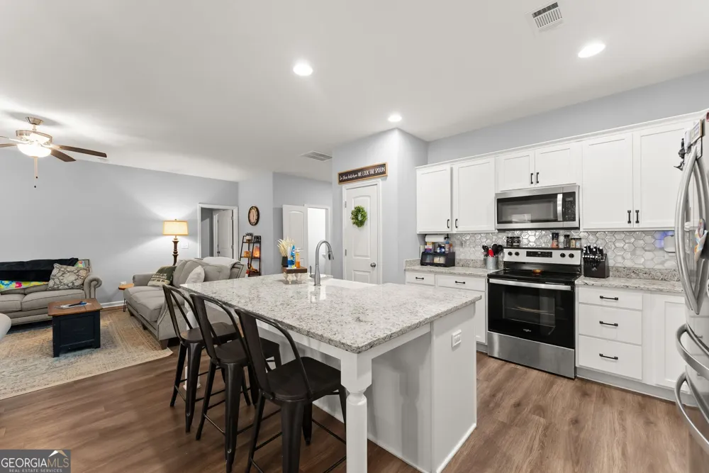 6588 River Station DR Lula, GA 30554