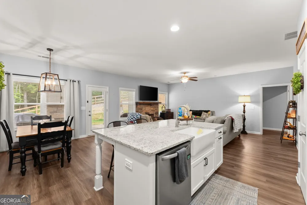 6588 River Station DR Lula, GA 30554
