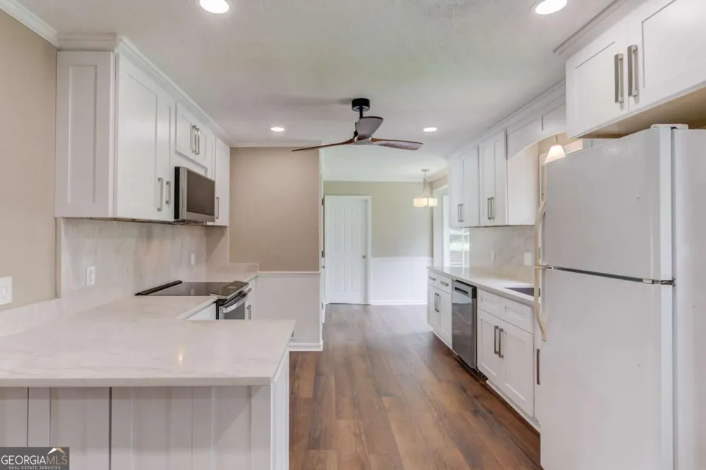 4461 S Roberts DR Sugar Hill, GA 30518