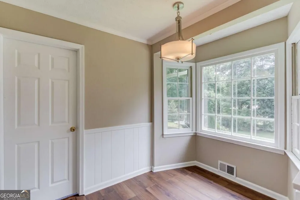 4461 S Roberts DR Sugar Hill, GA 30518