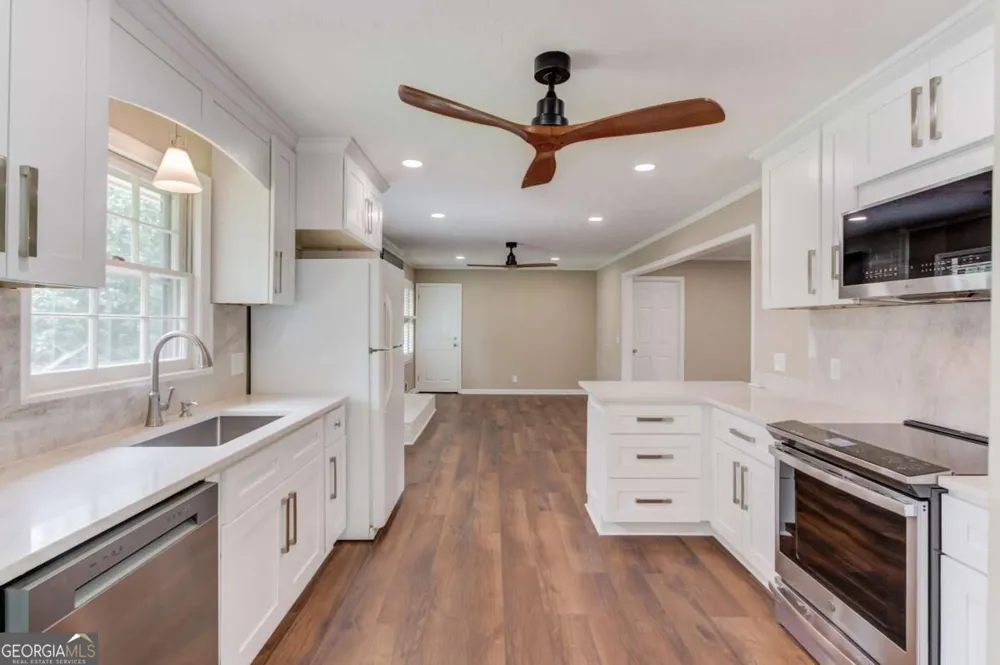 4461 S Roberts DR Sugar Hill, GA 30518