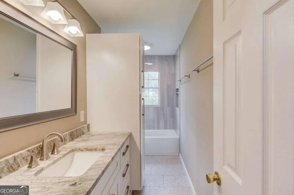 4461 S Roberts DR Sugar Hill, GA 30518