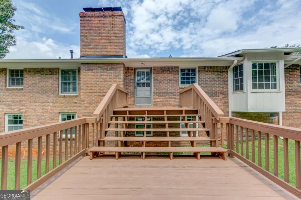 4461 S Roberts DR Sugar Hill, GA 30518