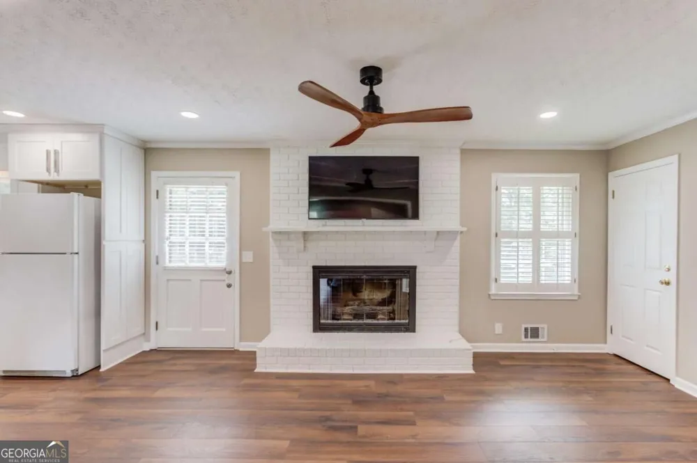 4461 S Roberts DR Sugar Hill, GA 30518