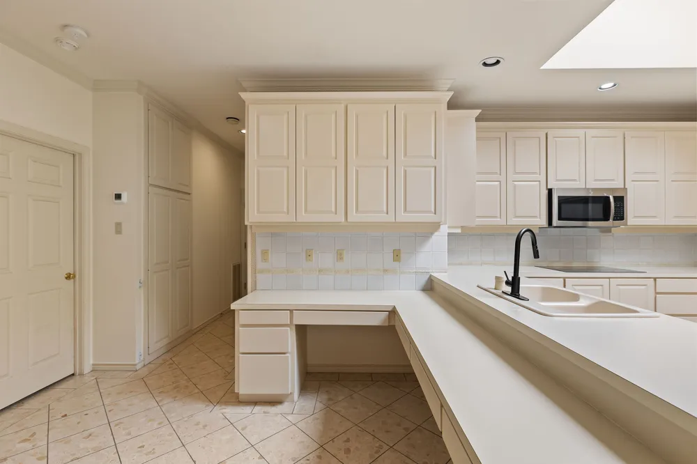 2834 Montebello Road #B11 Austin, TX 78746