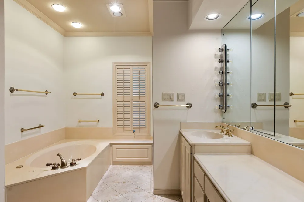 2834 Montebello Road #B11 Austin, TX 78746