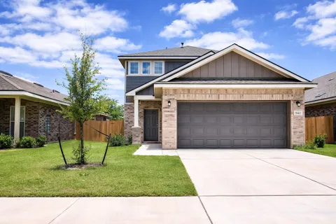 940 Paddock Lane