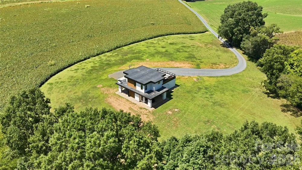 32492 Hugh Road Albemarle, NC 28001
