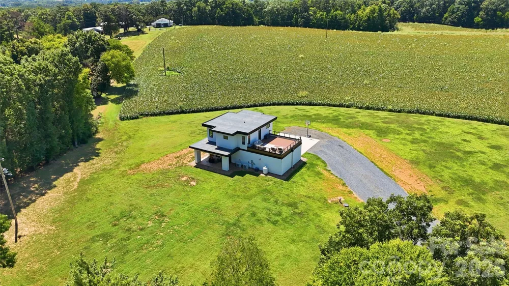 32492 Hugh Road Albemarle, NC 28001