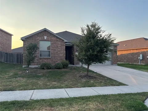 1540 Park Trails
