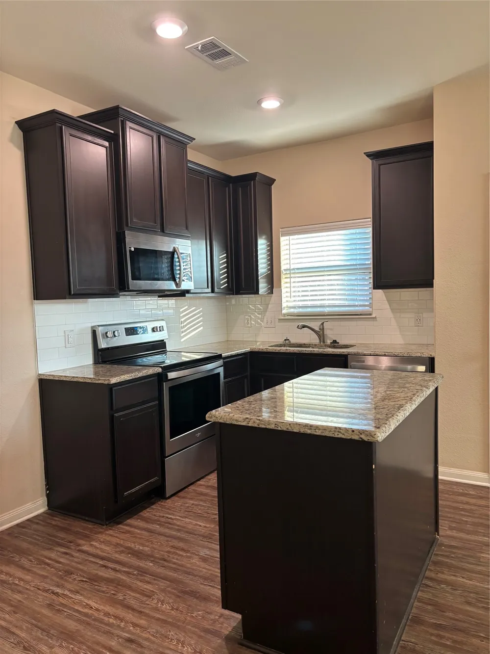 1540 Park Trails Princeton, TX 75407