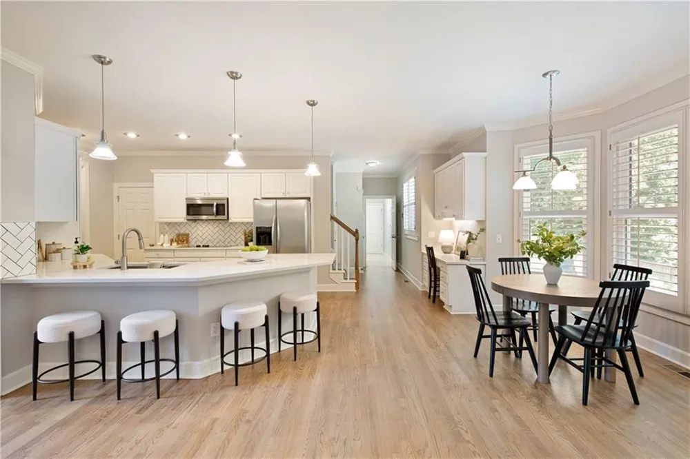 1175 Jennifer Oaks Drive Alpharetta, GA 30004