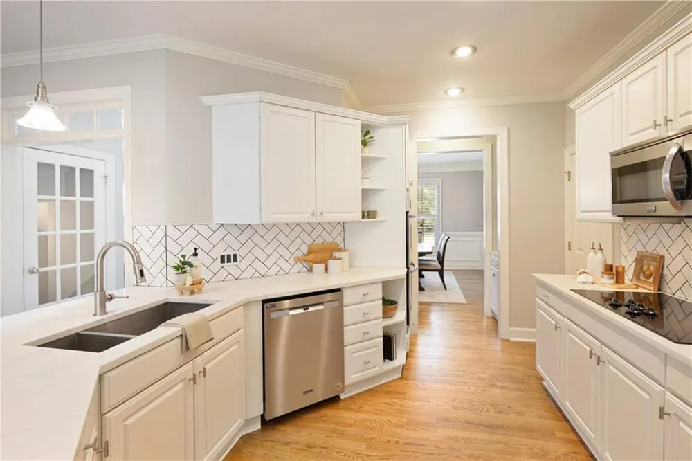 1175 Jennifer Oaks Drive Alpharetta, GA 30004