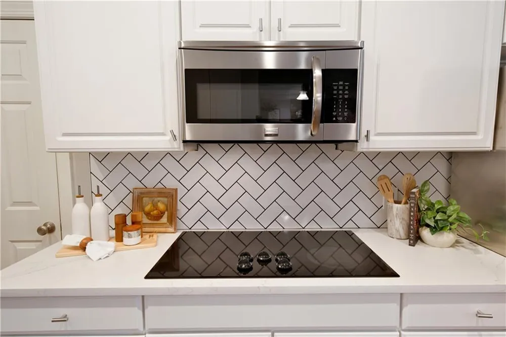 1175 Jennifer Oaks Drive Alpharetta, GA 30004