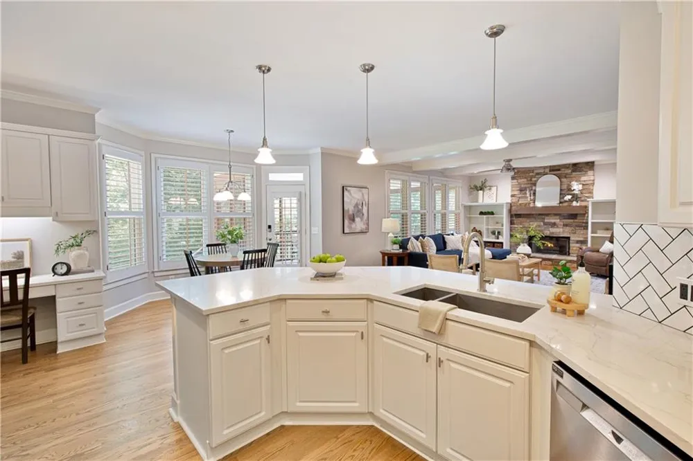 1175 Jennifer Oaks Drive Alpharetta, GA 30004