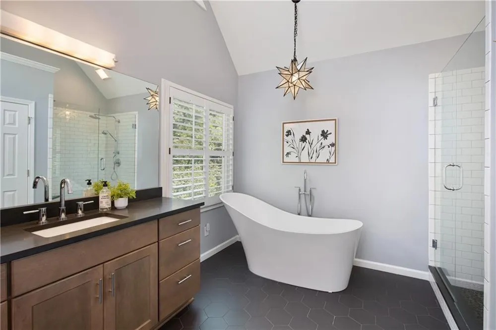 1175 Jennifer Oaks Drive Alpharetta, GA 30004