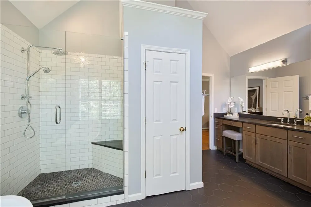 1175 Jennifer Oaks Drive Alpharetta, GA 30004
