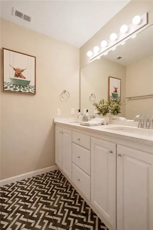 1175 Jennifer Oaks Drive Alpharetta, GA 30004
