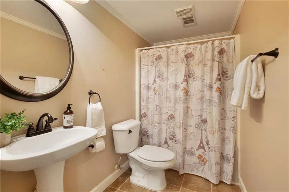 1175 Jennifer Oaks Drive Alpharetta, GA 30004