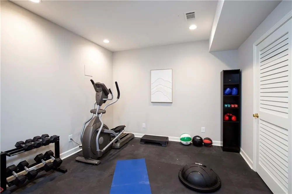 1175 Jennifer Oaks Drive Alpharetta, GA 30004