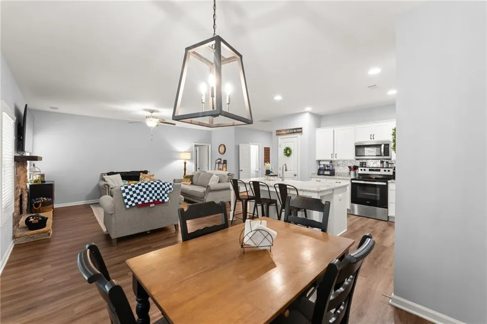 6588 River Station Drive Lula, GA 30554