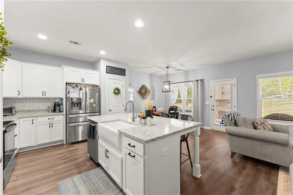 6588 River Station Drive Lula, GA 30554