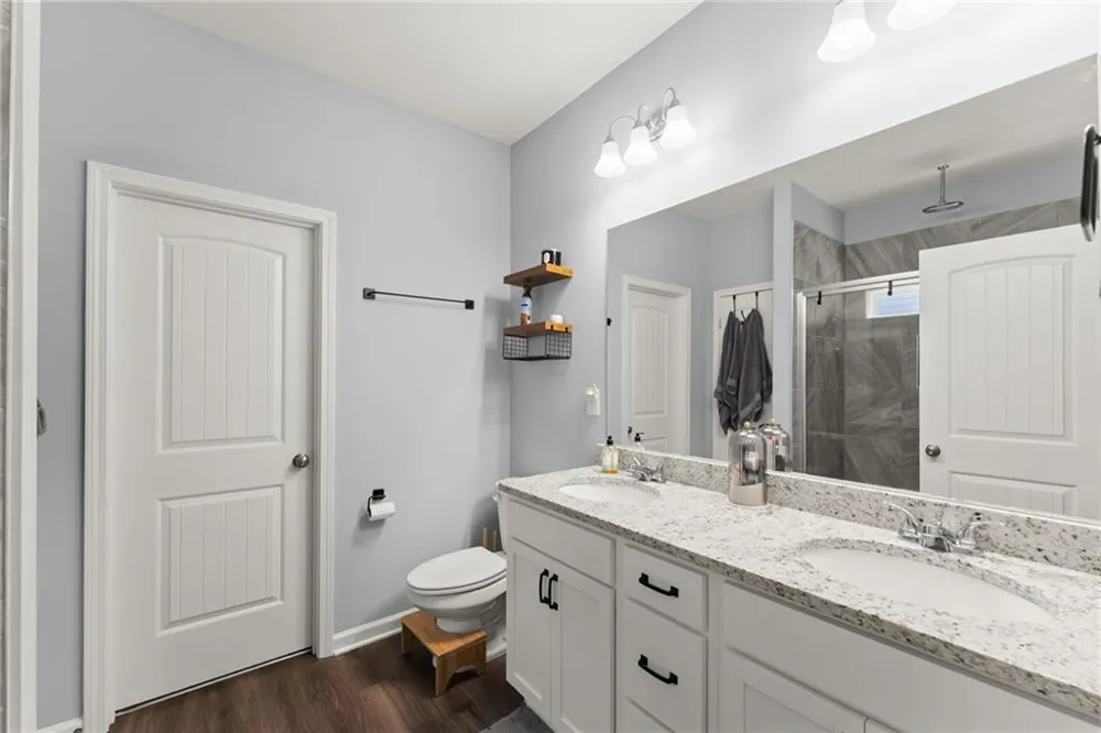 6588 River Station Drive Lula, GA 30554